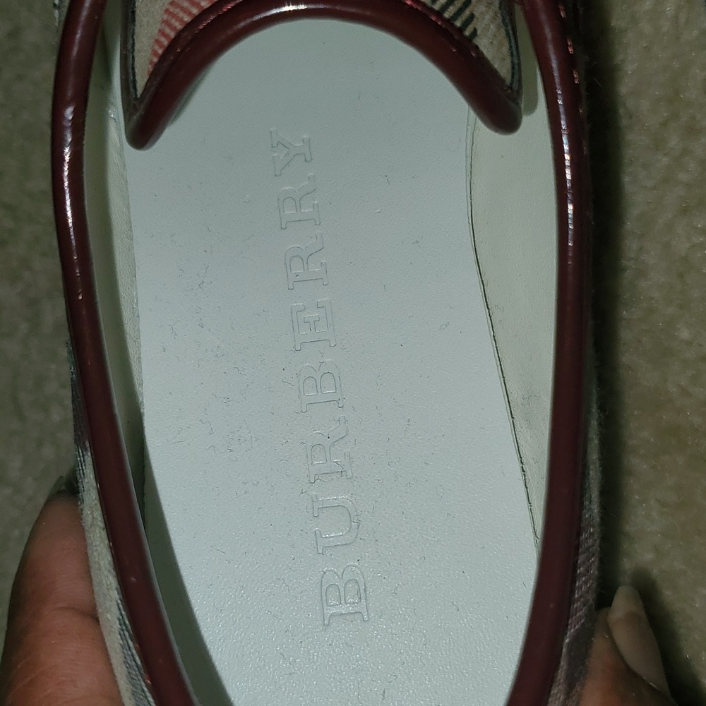 Burberry Heart Sneakers - Picture 3 of 8